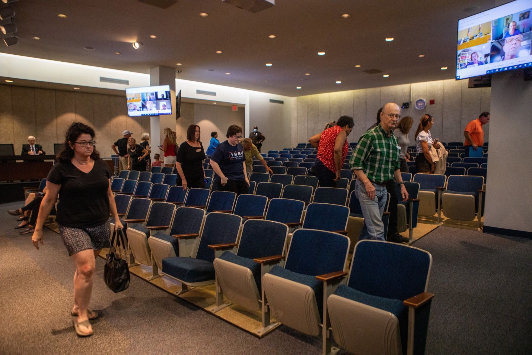 St. Louis County Council votes on mask resolution